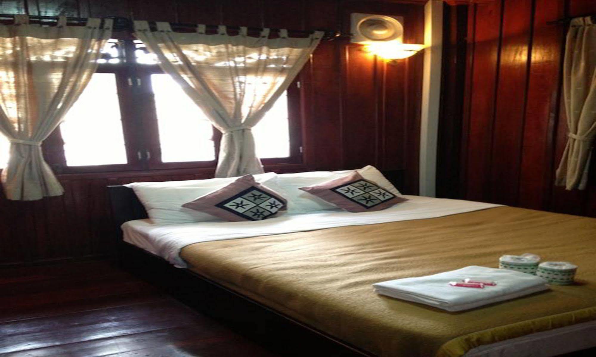 Vanvisa Guesthouse Luang Prabang Exterior foto