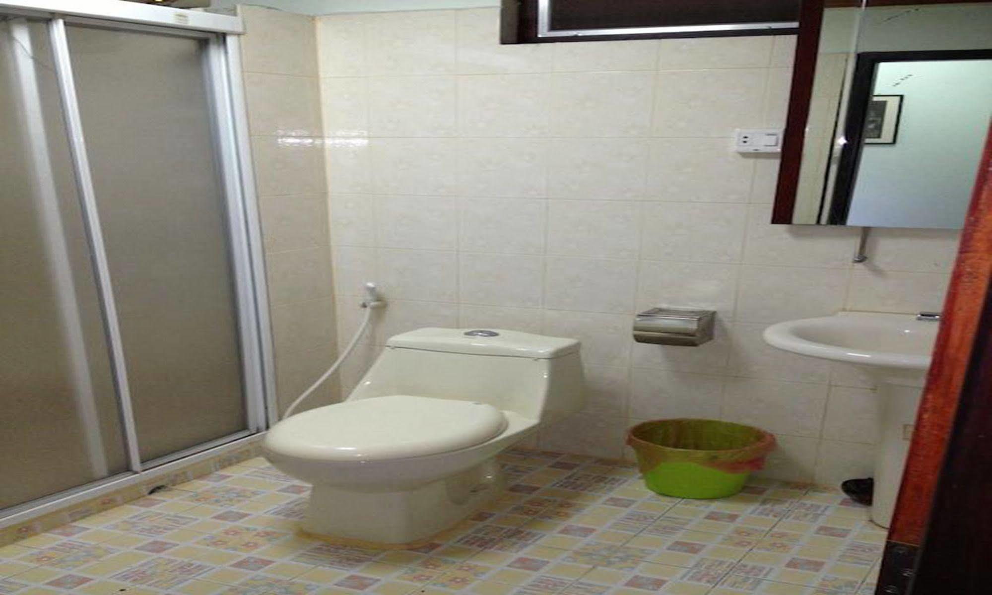 Vanvisa Guesthouse Luang Prabang Exterior foto